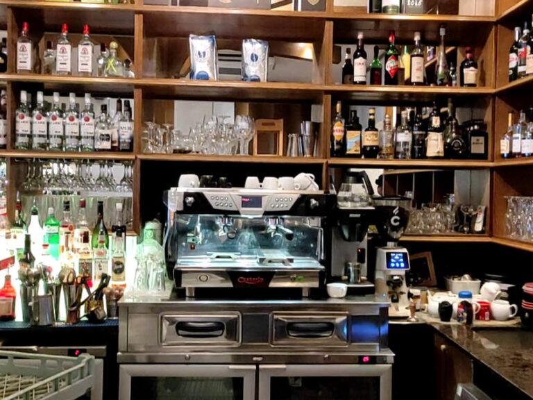 bar
